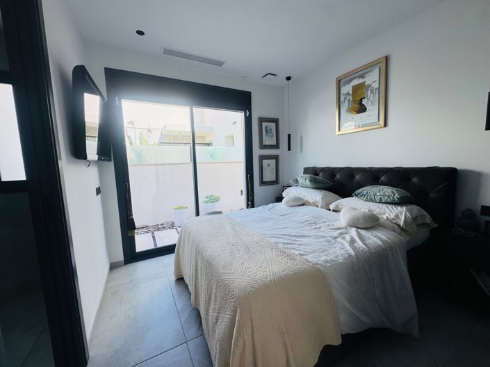 Image No.10-3 Bed Villa for sale