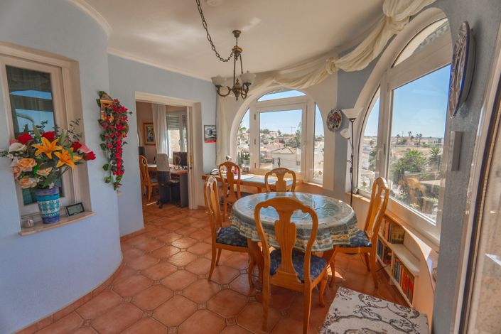 Image No.11-2 Bed Villa for sale