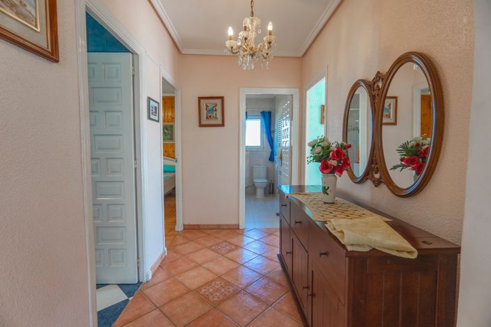 Image No.55-2 Bed Villa for sale