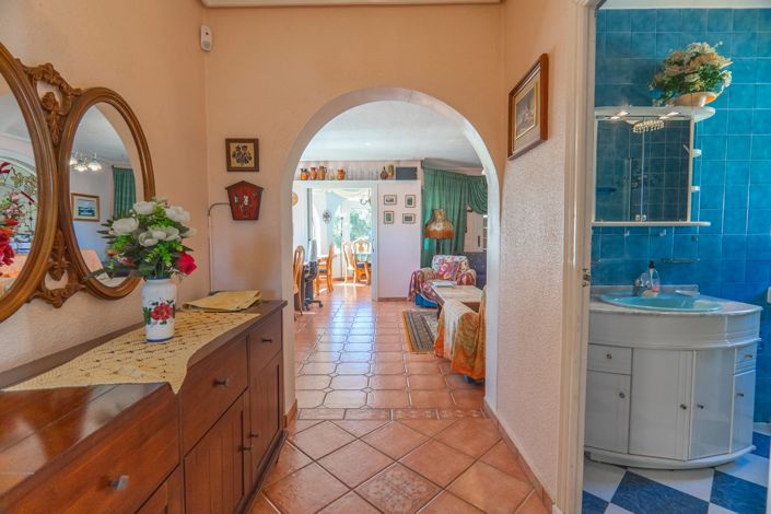 Image No.56-2 Bed Villa for sale