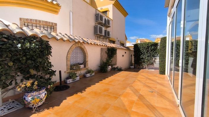 Image No.24-3 Bed Villa for sale