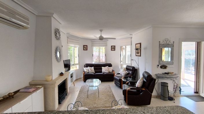 Image No.9-3 Bed Villa for sale