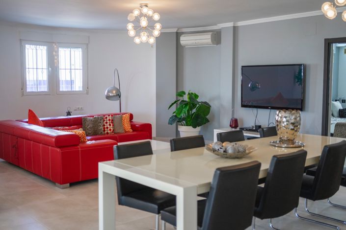 Image No.18-6 Bed Villa for sale