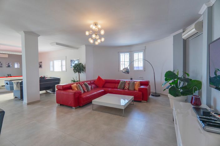 Image No.23-6 Bed Villa for sale