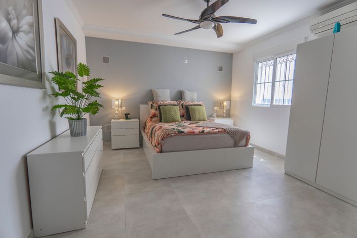 Image No.33-6 Bed Villa for sale