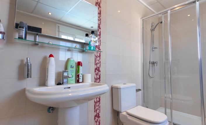 Image No.54-6 Bed Villa for sale