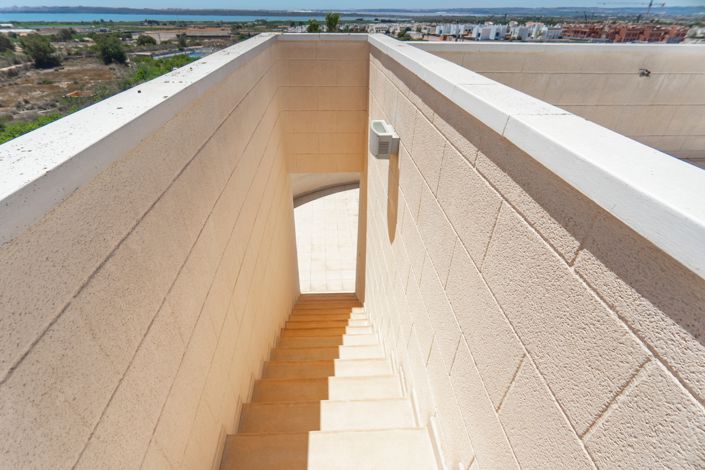 Image No.66-6 Bed Villa for sale