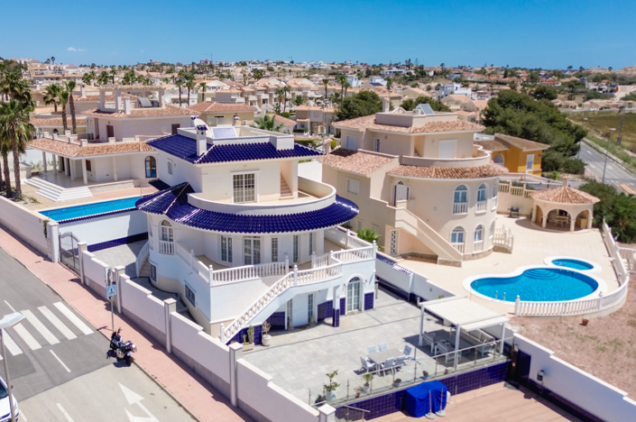 Image No.74-6 Bed Villa for sale