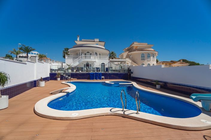 Image No.77-6 Bed Villa for sale