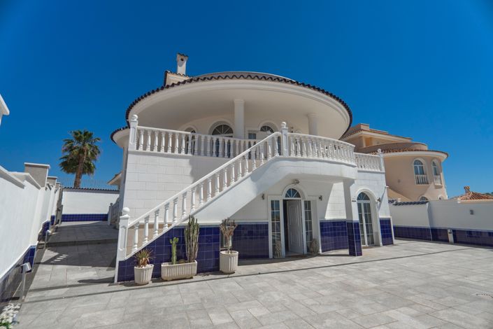 Image No.80-6 Bed Villa for sale