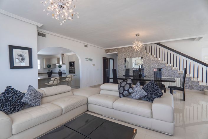 Image No.9-6 Bed Villa for sale