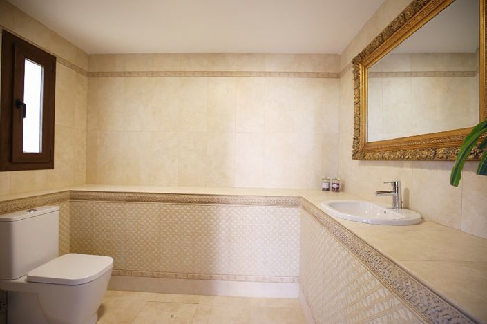 Image No.18-4 Bed Villa for sale