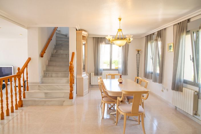 Image No.15-4 Bed Villa for sale