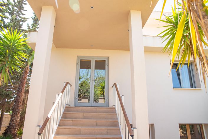 Image No.58-4 Bed Villa for sale