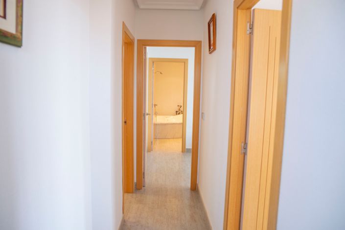 Image No.69-4 Bed Villa for sale