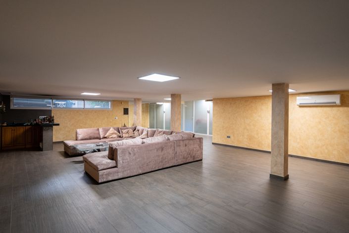 Image No.18-5 Bed Villa for sale