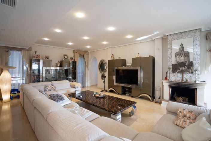 Image No.20-5 Bed Villa for sale