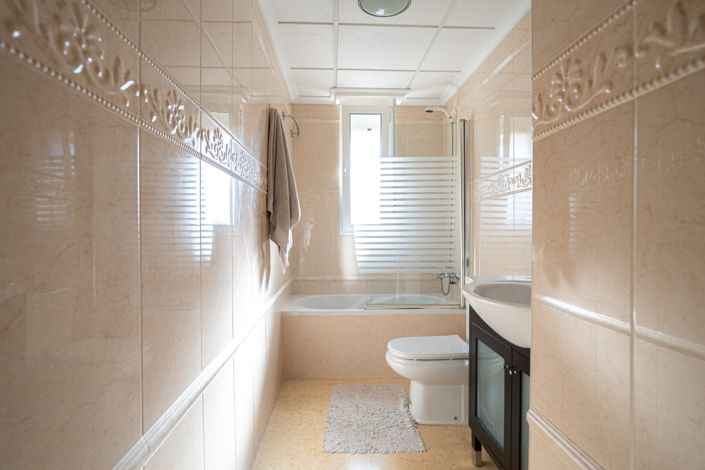 Image No.34-5 Bed Villa for sale