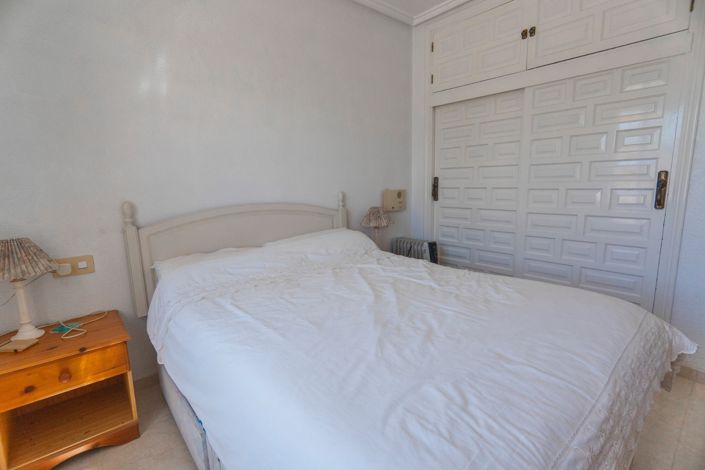 Image No.15-2 Bed Villa for sale