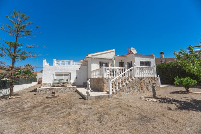 Image No.3-2 Bed Villa for sale