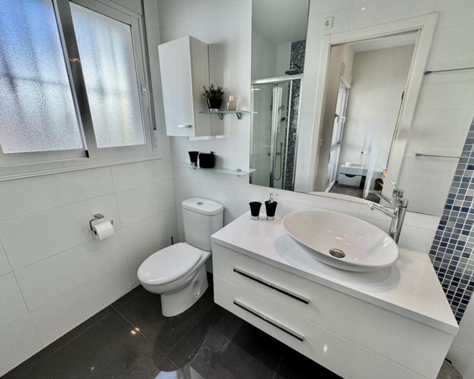 Image No.12-3 Bed Villa for sale