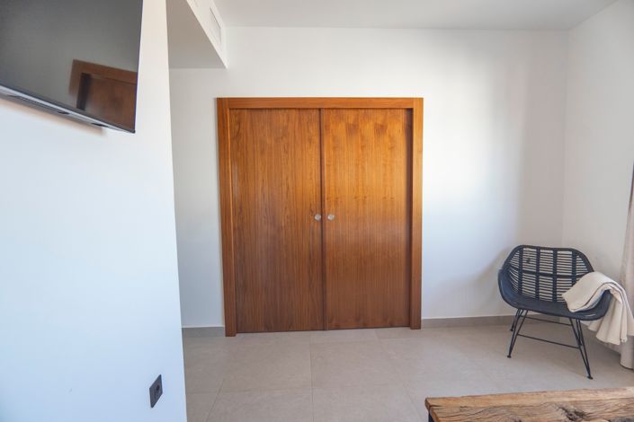 Image No.58-4 Bed Villa for sale