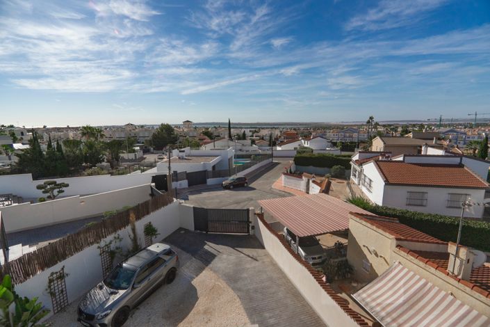 Image No.61-4 Bed Villa for sale