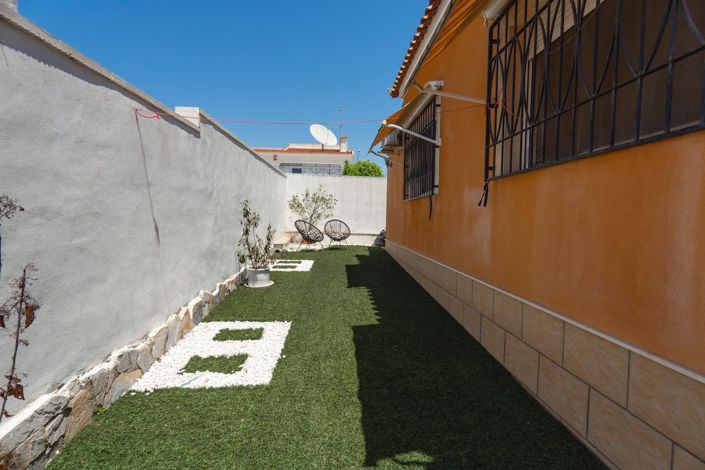 Image No.12-4 Bed Villa for sale