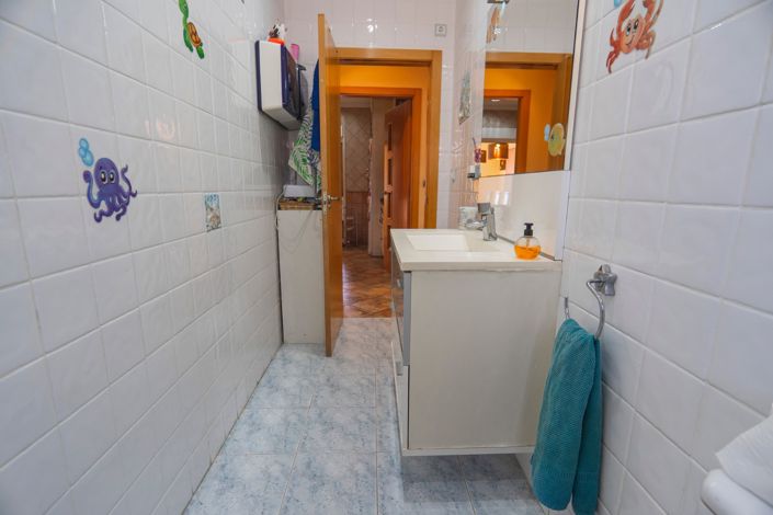 Image No.28-4 Bed Villa for sale