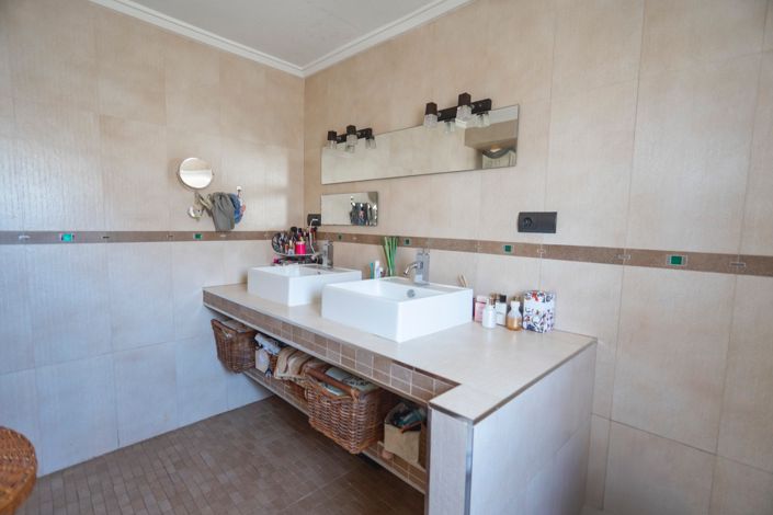 Image No.48-4 Bed Villa for sale