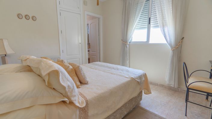 Image No.20-4 Bed Villa for sale