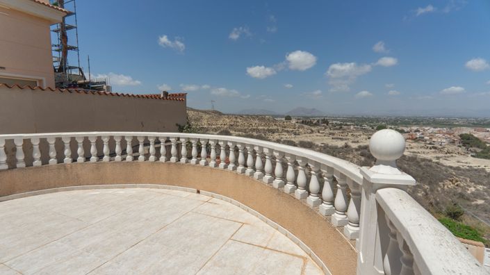 Image No.47-4 Bed Villa for sale