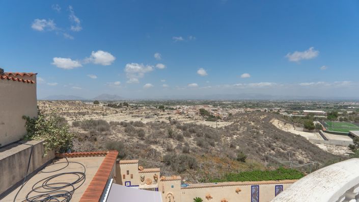 Image No.54-4 Bed Villa for sale