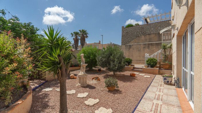 Image No.70-4 Bed Villa for sale