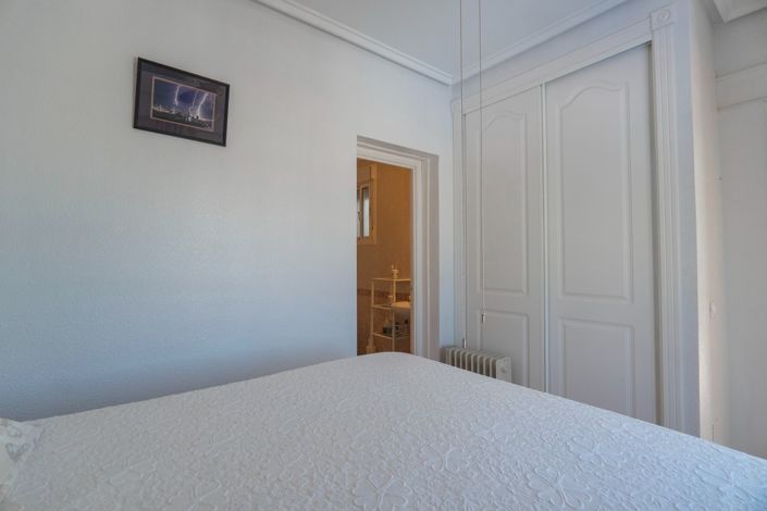 Image No.25-3 Bed Villa for sale