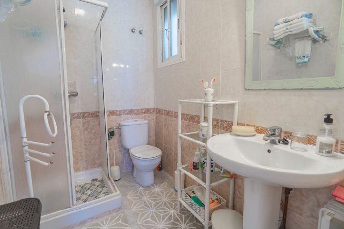 Image No.26-3 Bed Villa for sale