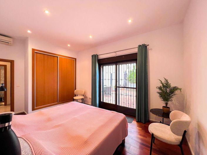 Image No.9-3 Bed Villa for sale