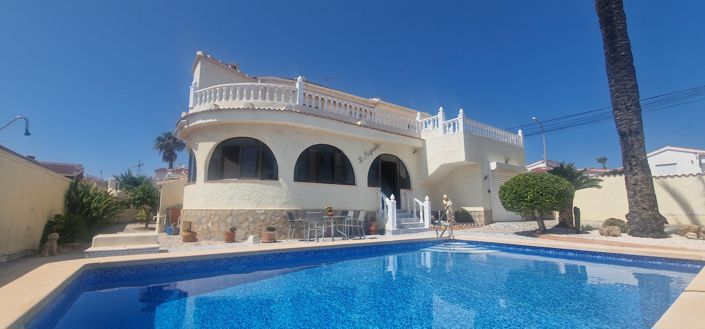 Image No.1-3 Bed Villa for sale