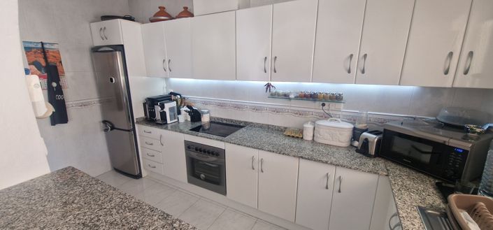 Image No.19-2 Bed Villa for sale