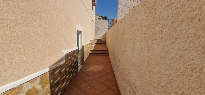 Image No.9-2 Bed Villa for sale