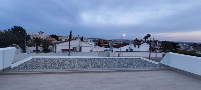 Image No.27-3 Bed Villa for sale