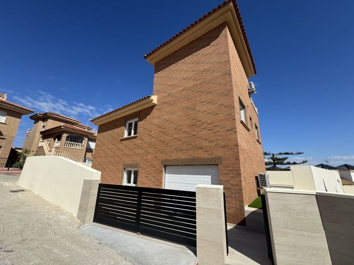 Image No.42-4 Bed Villa for sale