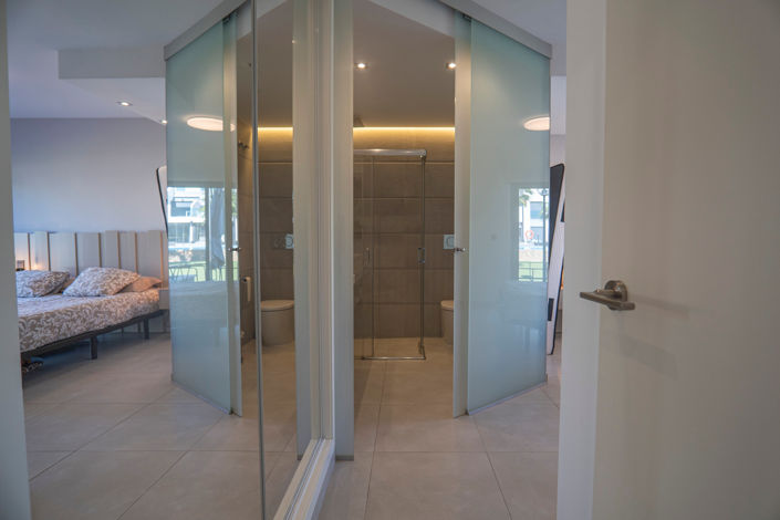 Image No.10-3 Bed Apartment for sale