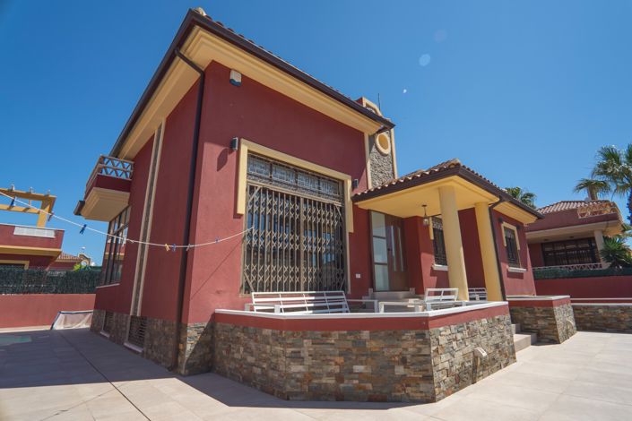 Image No.12-5 Bed Villa for sale