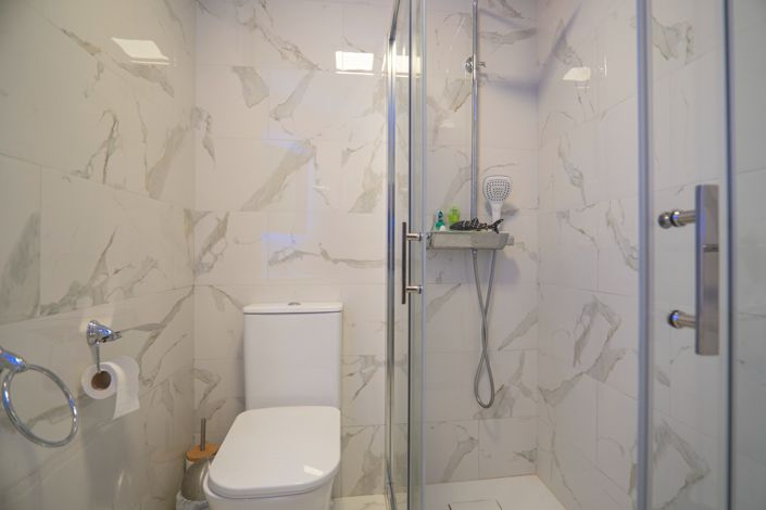 Image No.57-5 Bed Villa for sale