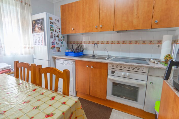 Image No.13-3 Bed House for sale