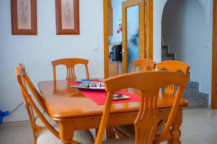 Image No.20-3 Bed House for sale