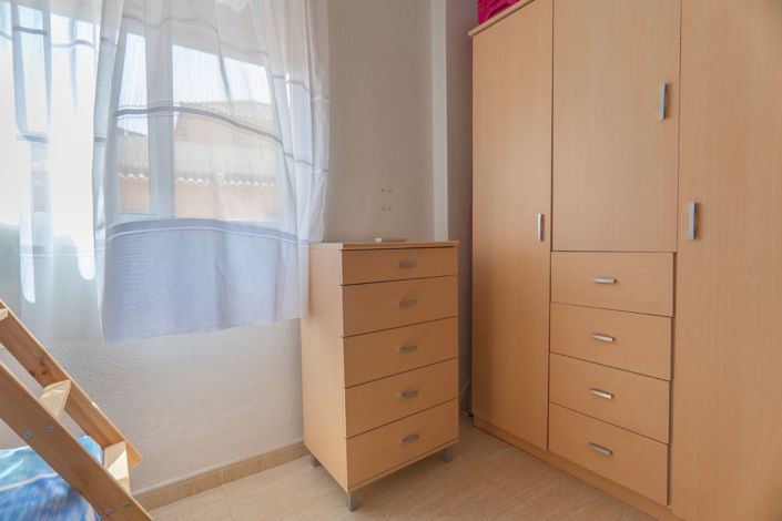 Image No.27-3 Bed House for sale