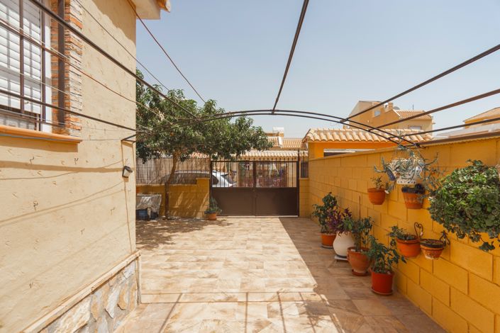 Image No.5-3 Bed House for sale