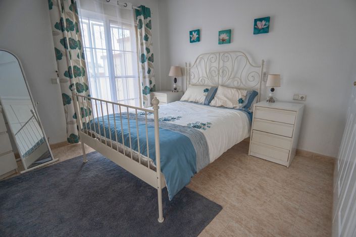 Image No.13-3 Bed House for sale